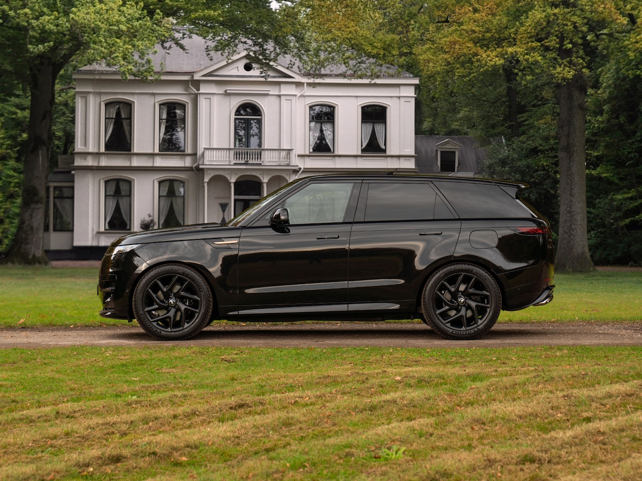 Land Rover Range Rover Sport - 3.0 P460e Dynamic SE PHEV | Meridian | Head-up | Towing Pack | Stoelventilatie - AutoWereld.nl