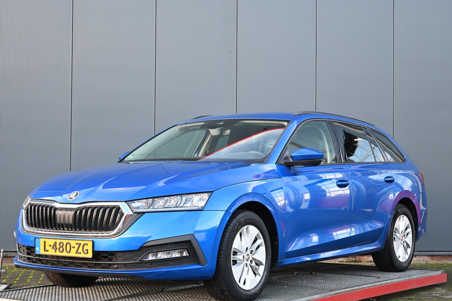 Skoda Octavia Combi - 1.0 TSI Business Edition trekhaak - AutoWereld.nl