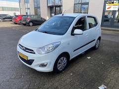 Hyundai i10 - 1.2 Plus/ APK/ NAP/ AIRCO/ 5DRS / BOEKJES / 2 SLEUTELS / ZEER NETTE AUTO