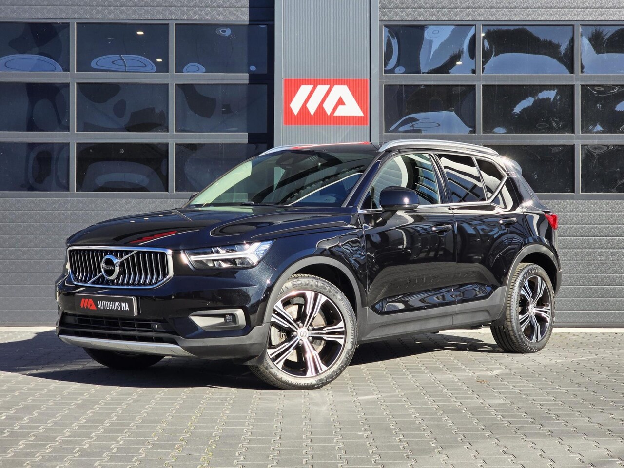 Volvo XC40 - 1.5 T5 Recharge Inscription Panoramadak/Camera/Carplay - AutoWereld.nl