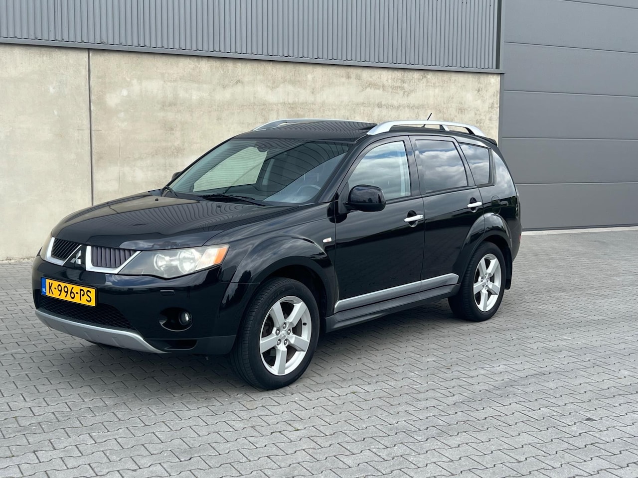 Mitsubishi Outlander - 2.4 Instyle AUTOMAAT DEFECT, MOTOR OKE - AutoWereld.nl
