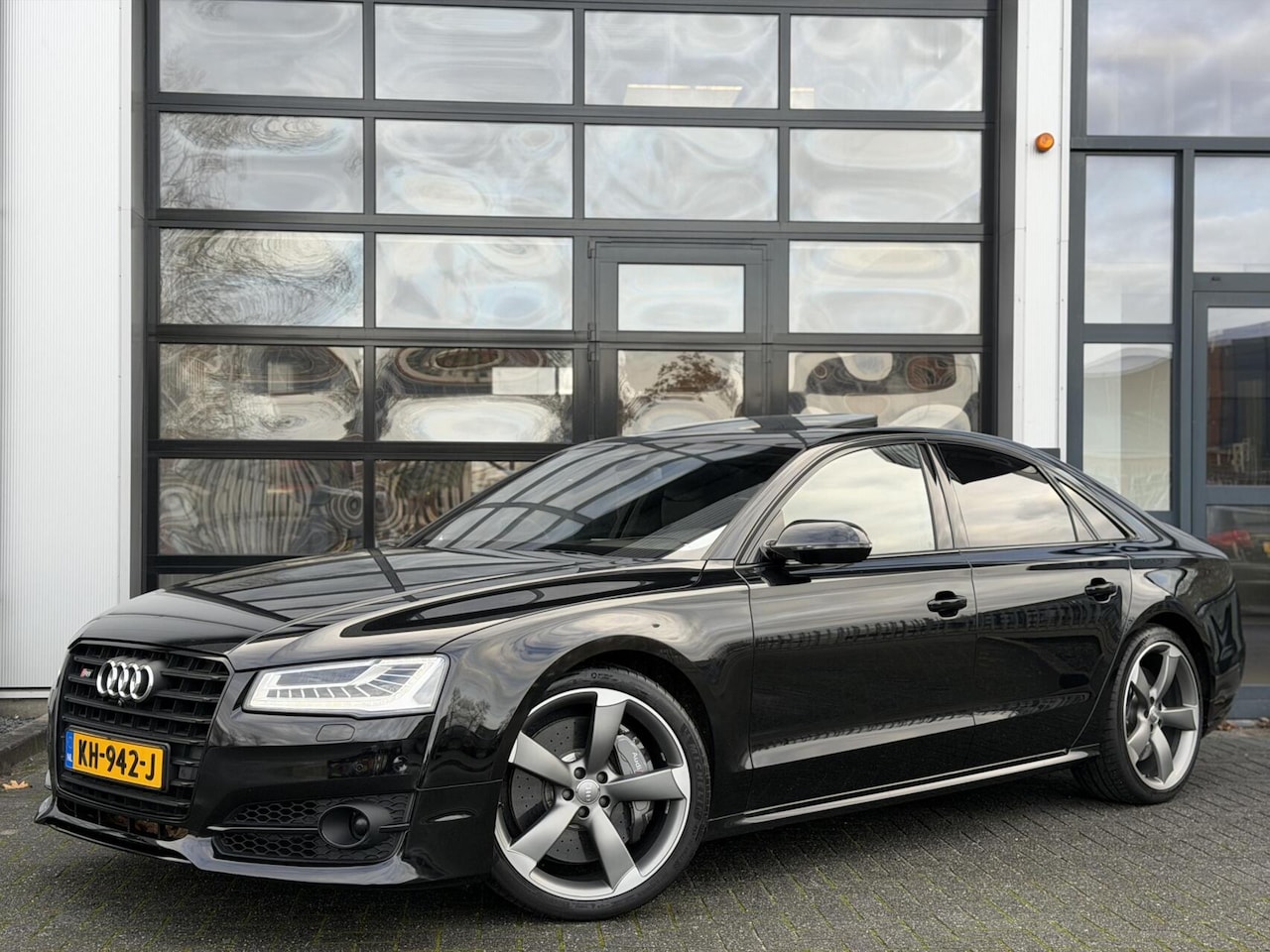 Audi S8 - 4.0 TFSI S8 plus quattro Pro Line+ / B&O / Keramisch - AutoWereld.nl