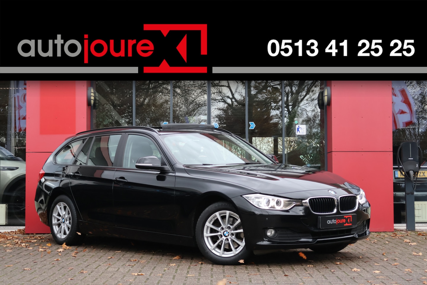 BMW 3-serie - 318d Executive | Panoramadak | Trekhaak Wegklapbaar | Cruise Control | Navigatie | - AutoWereld.nl
