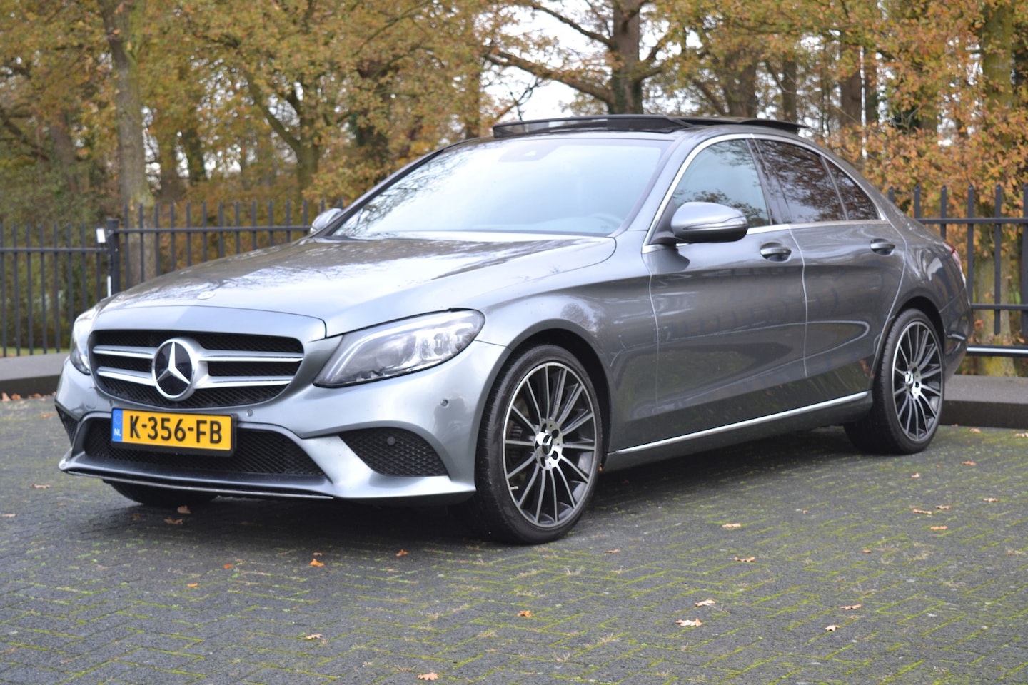 Mercedes-Benz C-klasse - 180 Business Solution | Pano | Navi | Camera | Leder | Stoelverwarming | 19 inch AMG | - AutoWereld.nl