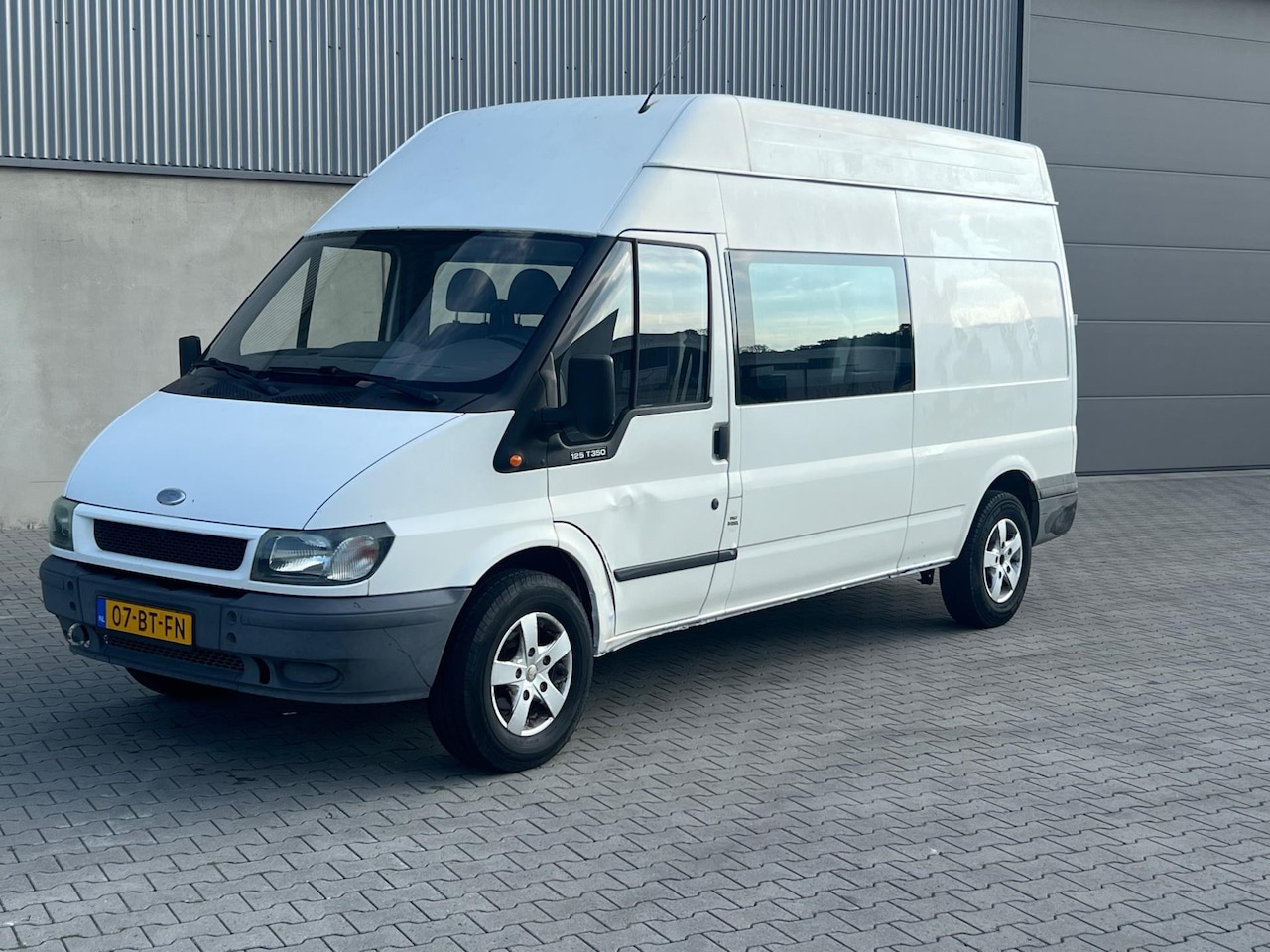 Ford Transit - 350L 2.4TDdi SHD DUBBELE CABINE - AutoWereld.nl