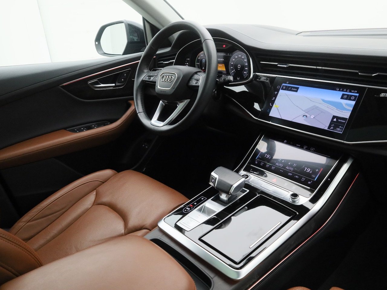 Audi Q8 - 55 TFSI e quattro Pro Line | PANO | 360° | ADAPTIVE | HUD | B&O | LUCHTVERING | SOFTCLOSE - AutoWereld.nl