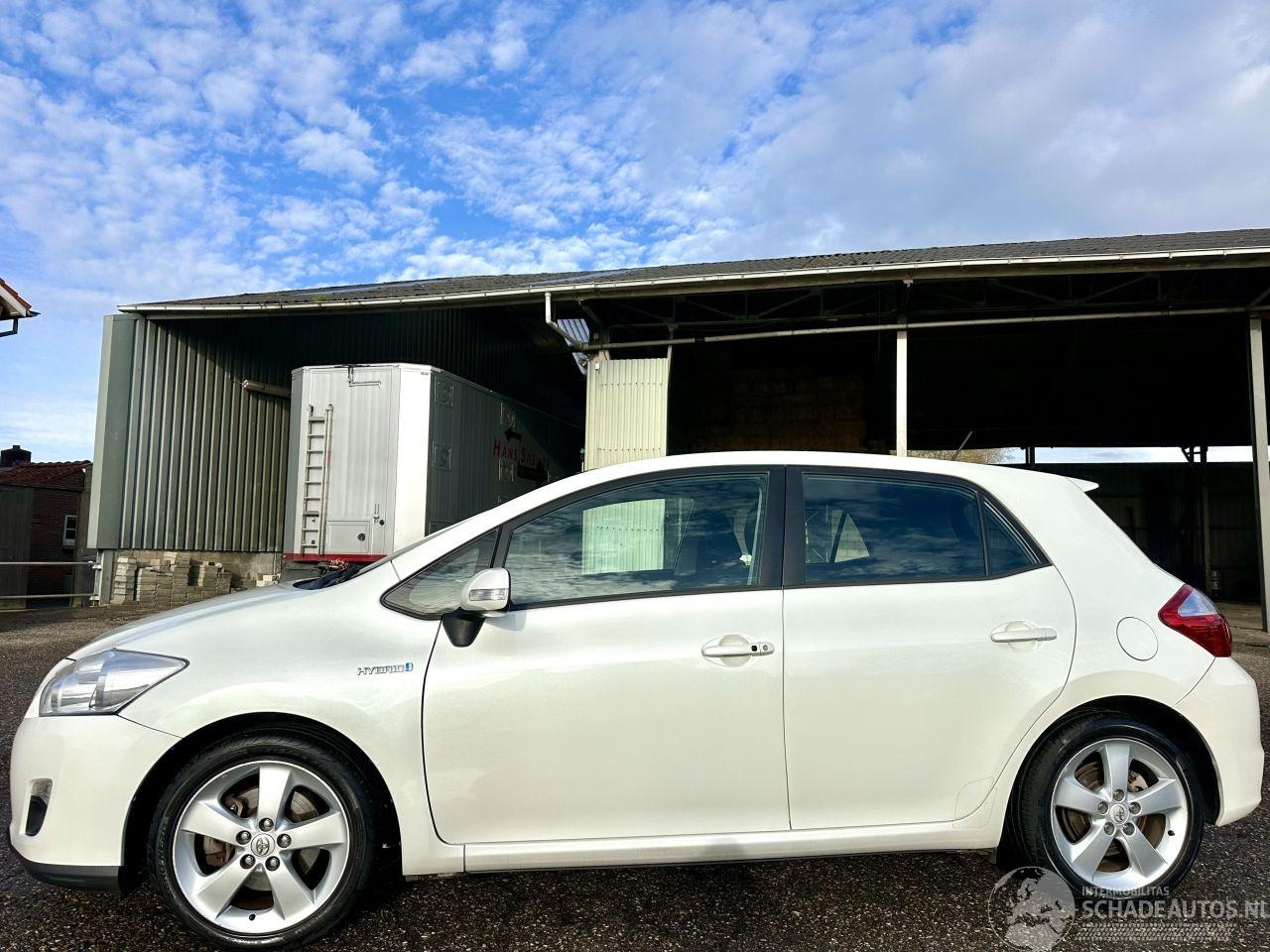 Toyota Auris - 1.8 Full Hybrid 123pk aut Executive - AutoWereld.nl