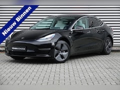 Tesla Model 3 - Standard RWD Plus 60 kWh | Trekhaak | SOH 86% | Wit Leder | AutoPilot |