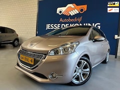 Peugeot 208 - 1.4 VTi Allure / bj.2012 / 5 deurs/ kleur: lever / climate control/ navigatie/ sportvelgen