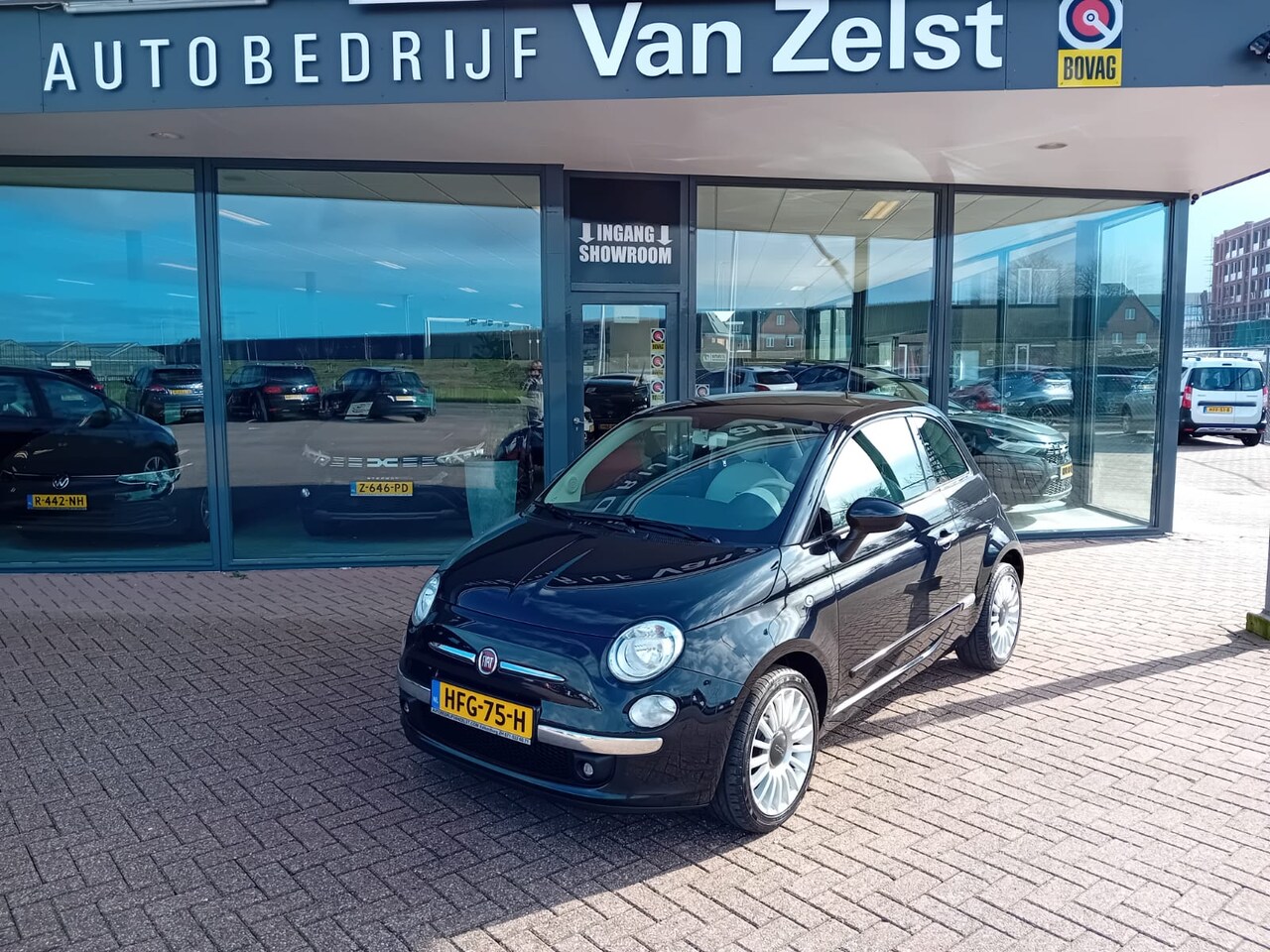 Fiat 500 - 1.2 Lounge 1.2 Lounge, Airco(automatisch), Multimedia, Bluetooth telefoonverbinding, Panorama dak, Pa - AutoWereld.nl