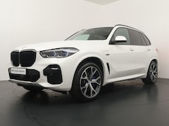 BMW X5 - xDrive45e Executive M-Sportpakket | Glazen Panoramadak | Leder | Stoelverwarming voor én a