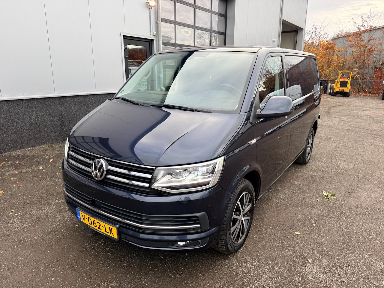 Volkswagen Transporter - 2.0 TDI 150PK L1H1 Highline Leer 1e eigenaar - AutoWereld.nl