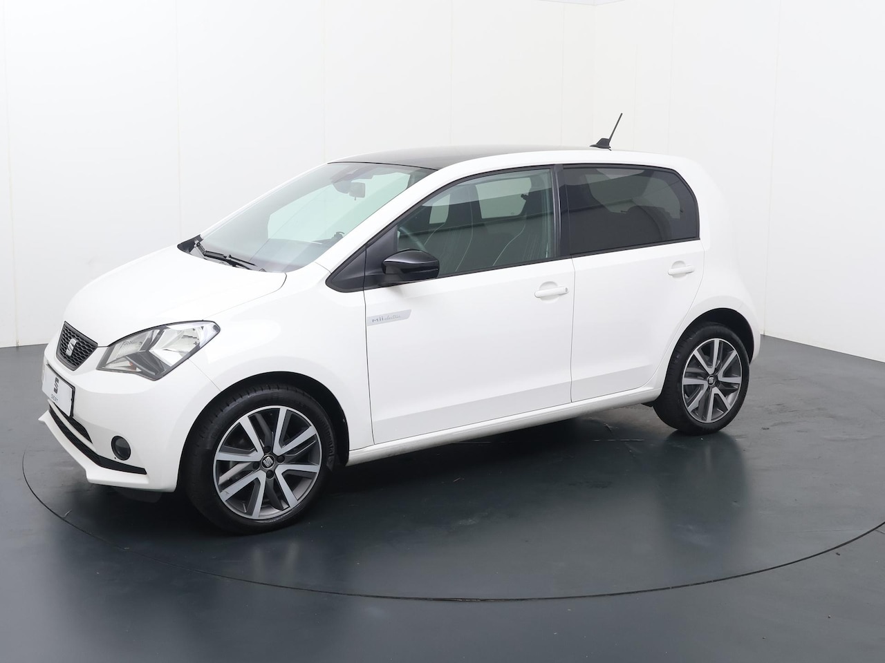 SEAT Mii Electric - electric Plus | 83 PK | SoH 89% | Verwarmde voorruit | Cruise control | Voorstoelen verwar - AutoWereld.nl