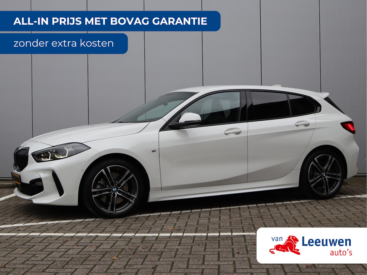 BMW 1-serie - 120i Executive M-sport | Parkeercamera | Keyless | Schaalstoelen - AutoWereld.nl