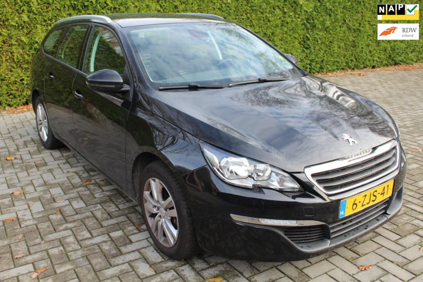 Peugeot 308 SW - 1.2 e-THP Allure -- Motorstoring -- - AutoWereld.nl