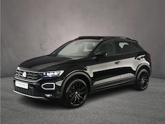 Volkswagen T-Roc - Sport 1.5 TSI 150pk DSG Automaat Trekhaak, Panoramadak, Adaptive cruise control, Black Sty