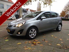 Opel Corsa - 1.4-16V Cosmo 5-drs / AIRCO / NAVI / PDC / CRUISE-CONTROL / 85dkm