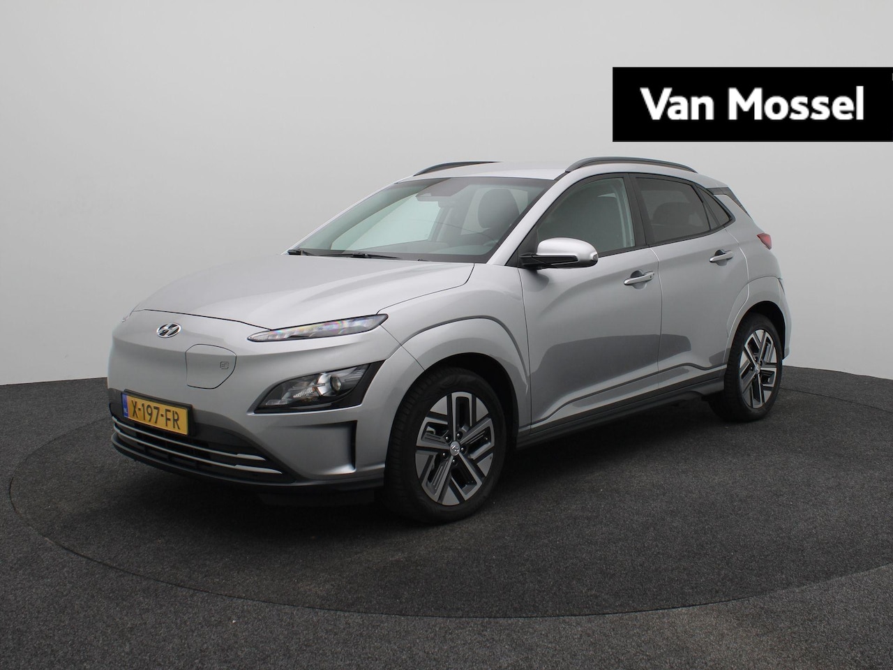 Hyundai Kona Electric - EV Pure 64 kWh | Achteruitrijcamera | Cruise Control | Sensoren | Apple Carplay/Android Au - AutoWereld.nl