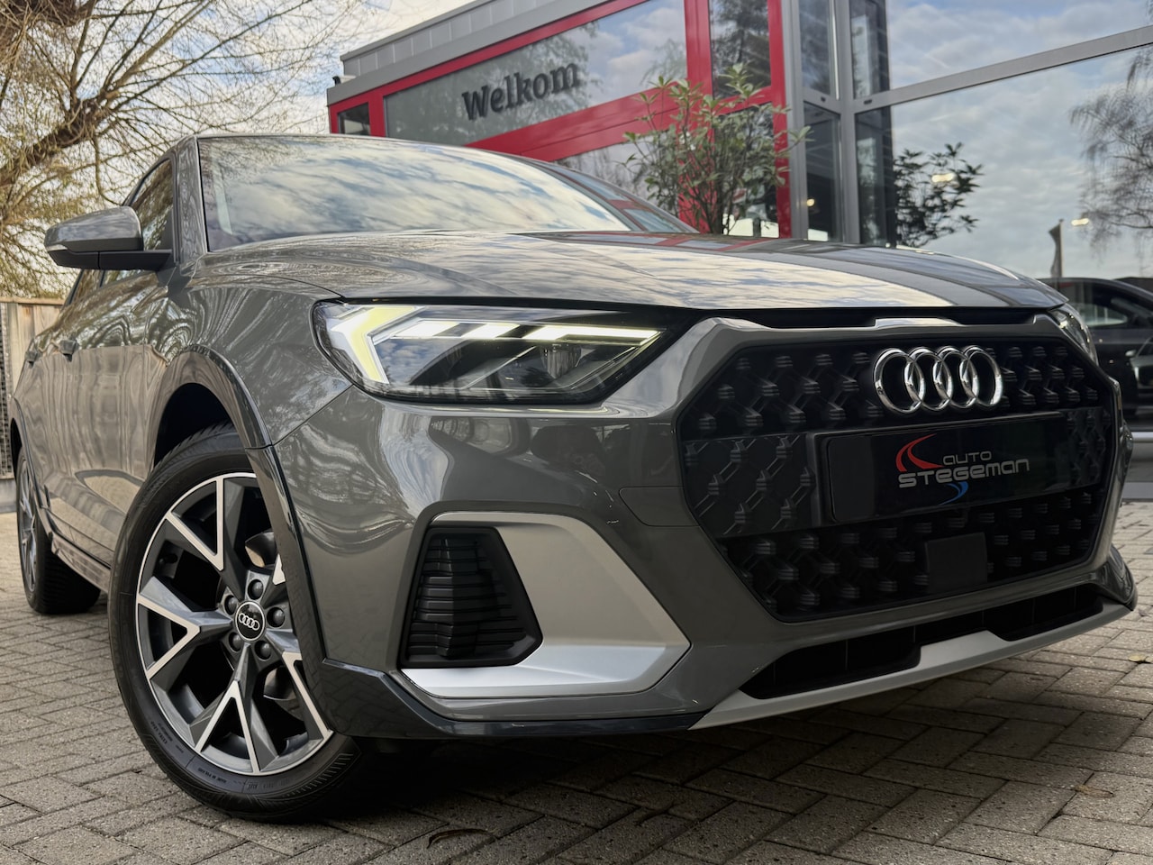 Audi A1 citycarver - 25 TFSI *!* CARPLAY/ LED/ 17 INCH/ 29 DKM/ STOELVERWARMING *!* - AutoWereld.nl