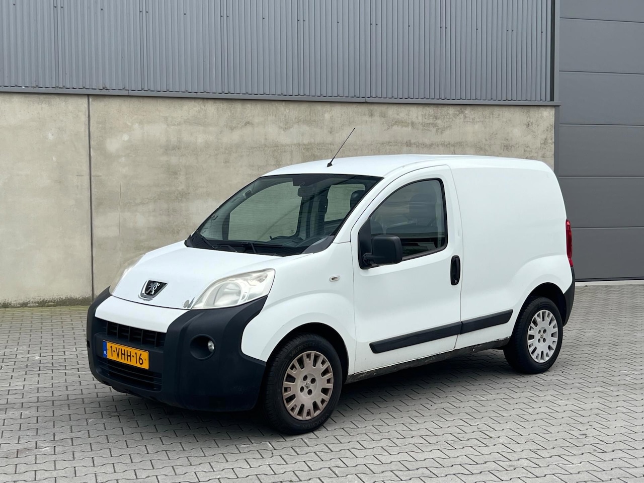 Peugeot Bipper - 1.4 HDi XT LET OP! AUTO HOUDT WAT VERMOGEN IN VERDER MOTORISCH EN TECHNISCH IN ORDE - AutoWereld.nl