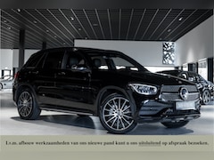 Mercedes-Benz GLC-klasse - 200 4-M AMG Night|Panorama|20"|Trekhaak|MBUX|Spoorpakket|Sfeerverlichting|Treeplanken|New