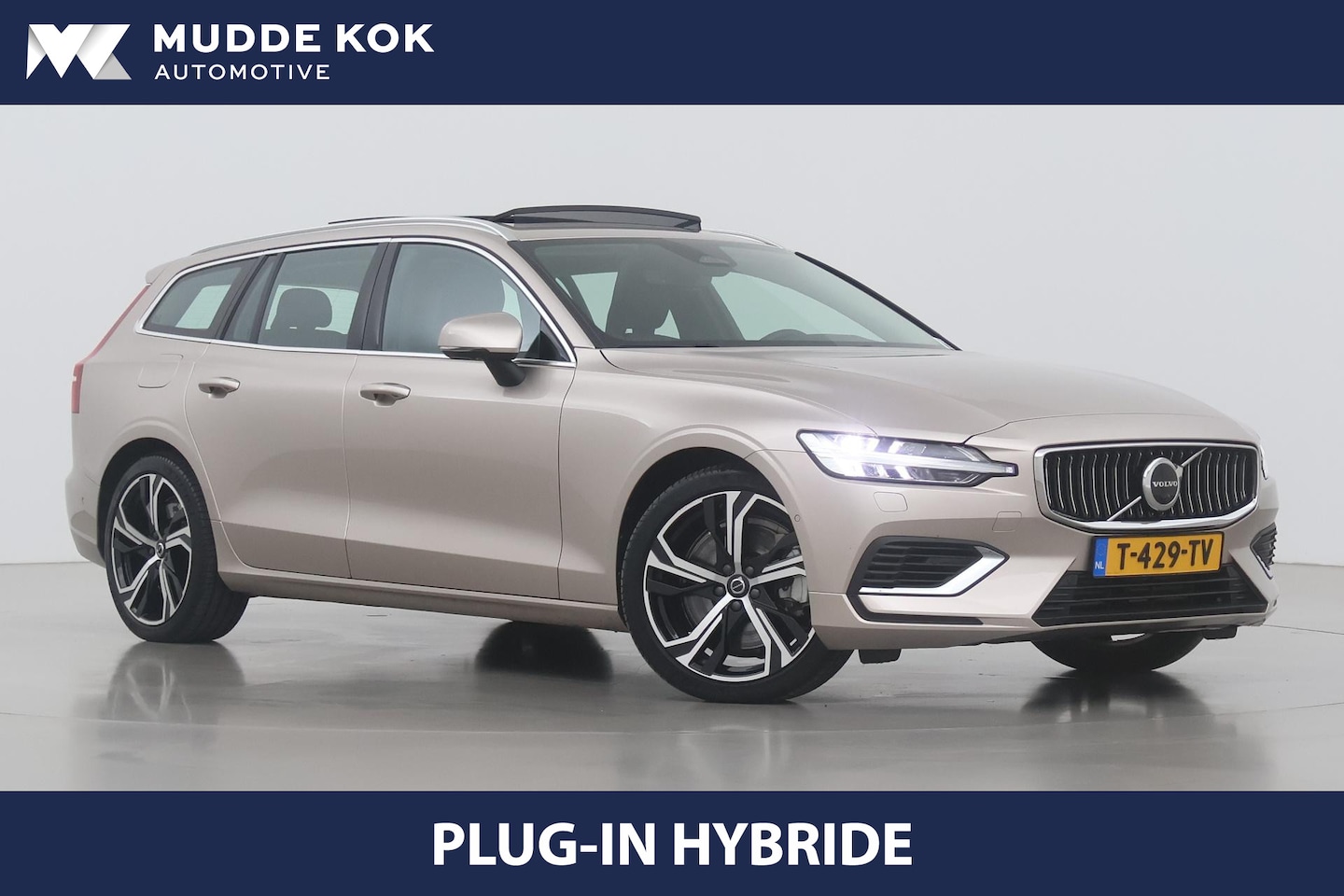 Volvo V60 - T6 Plug-in hybrid Ultimate Bright | Panoramadak | Head-Up | ACC | 360° Camera | harman/kar - AutoWereld.nl