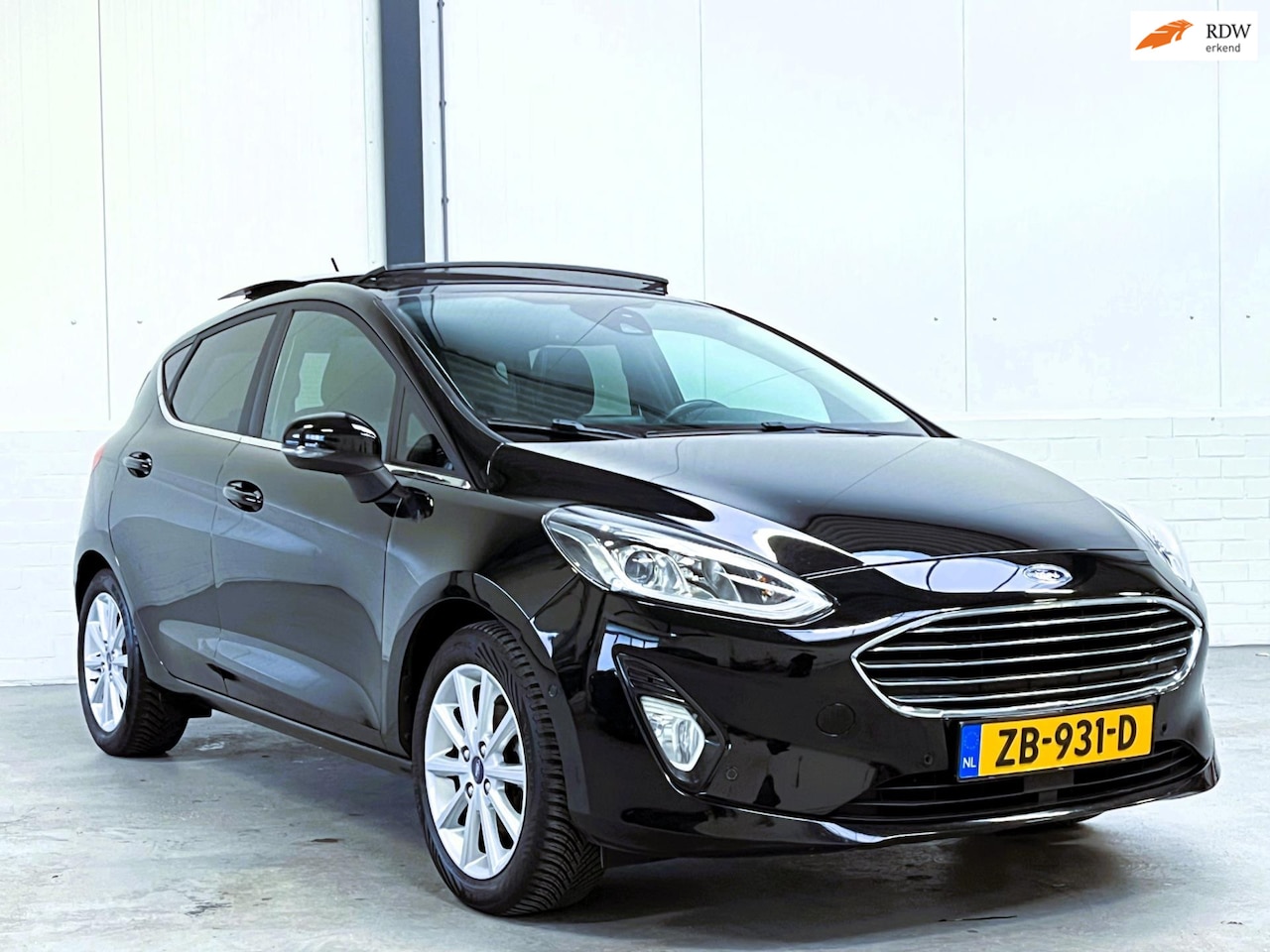 Ford Fiesta - 1.0 EcoBoost Vignale|Nieuwe Motor|Panorama dak - AutoWereld.nl