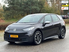 Volkswagen ID.3 - First 58 kWh, stoel-stuurverwarming, navigatie, 18 inch, NL auto met nationale auto pas