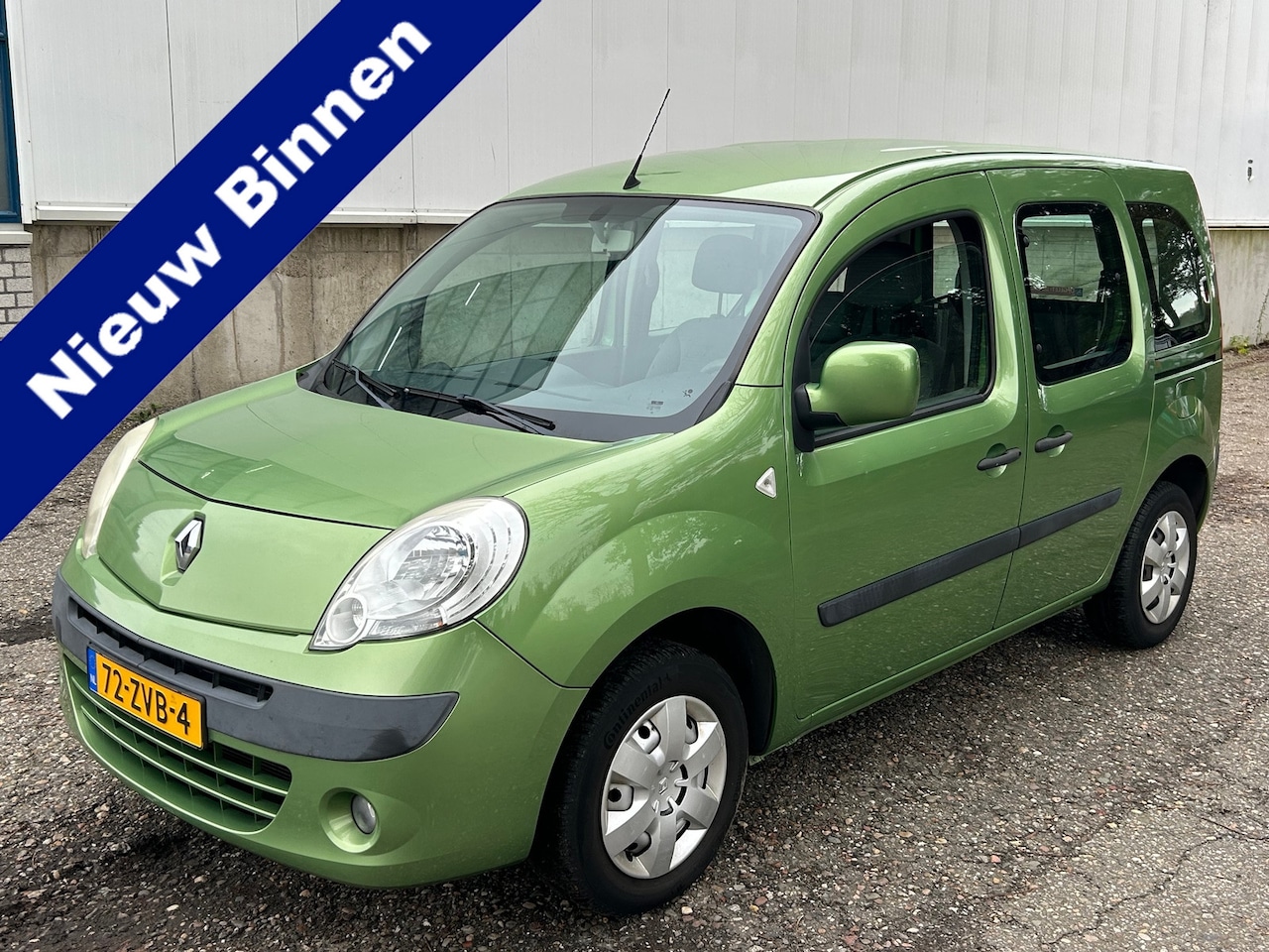 Renault Kangoo Family - Rolstoelauto 1.6-16V Expression - AutoWereld.nl