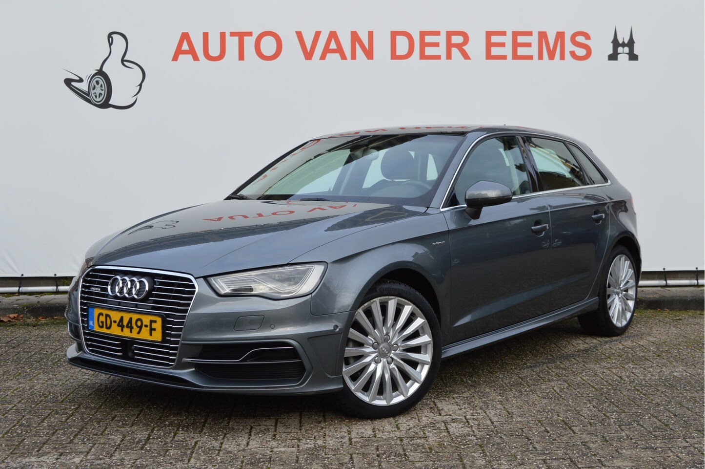 Audi A3 Sportback - 1.4 e-tron PHEV Amb Pro Line plus NL-Auto / Panorama dak / B&O Audio / Sportint. / 18" - AutoWereld.nl