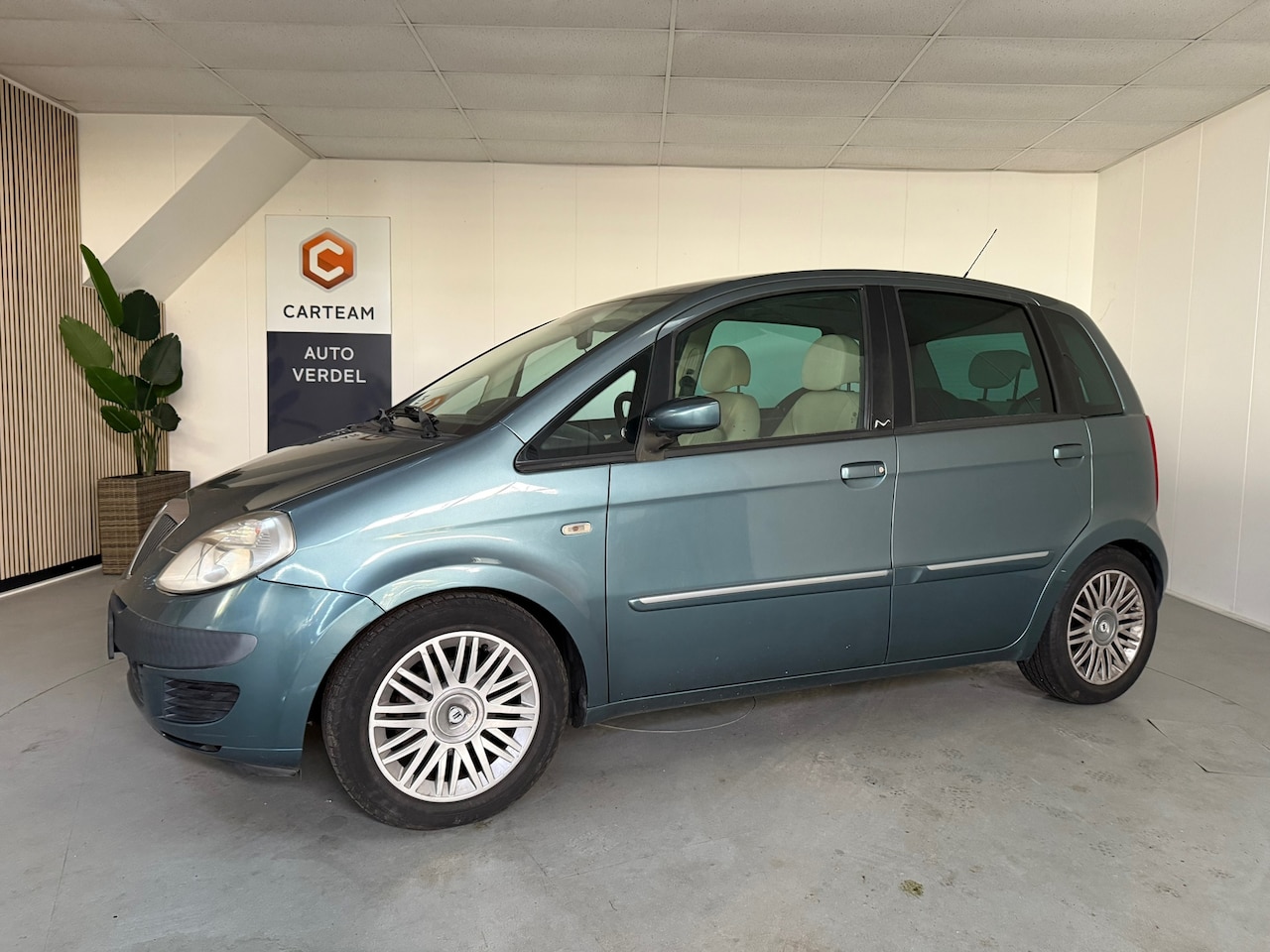 Lancia Musa - 1.4-16V Platino Automaat, Airco, LMV, Carplay/Navigatie - AutoWereld.nl