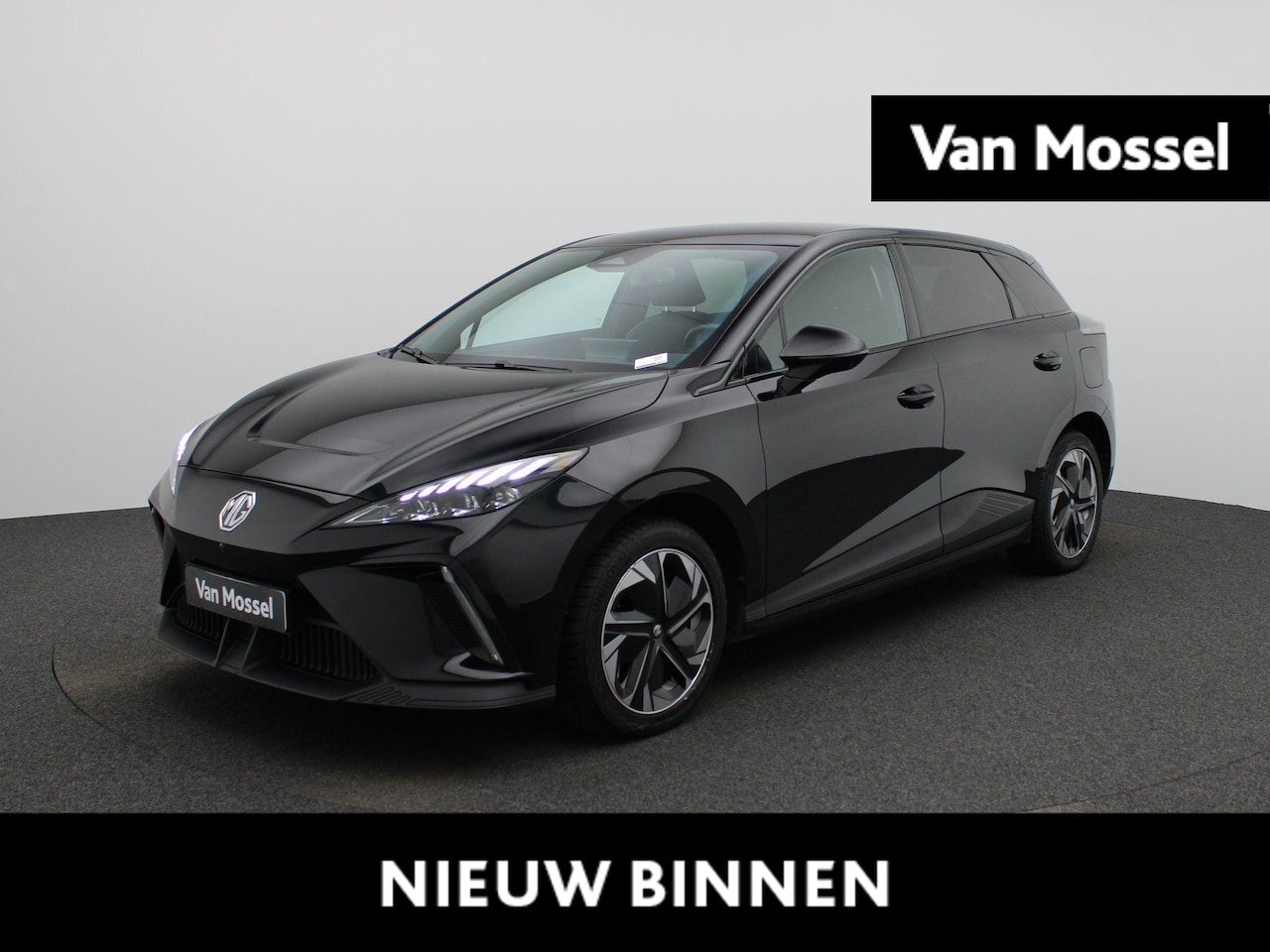 MG 4 - MG4 64 kWh Luxury - AutoWereld.nl
