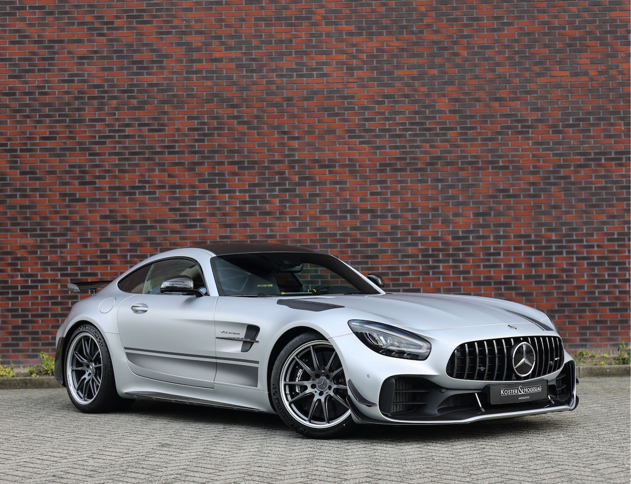 Mercedes-Benz AMG GT - R Pro | Nieuwstaat! - Iridium Silver Magno - AutoWereld.nl