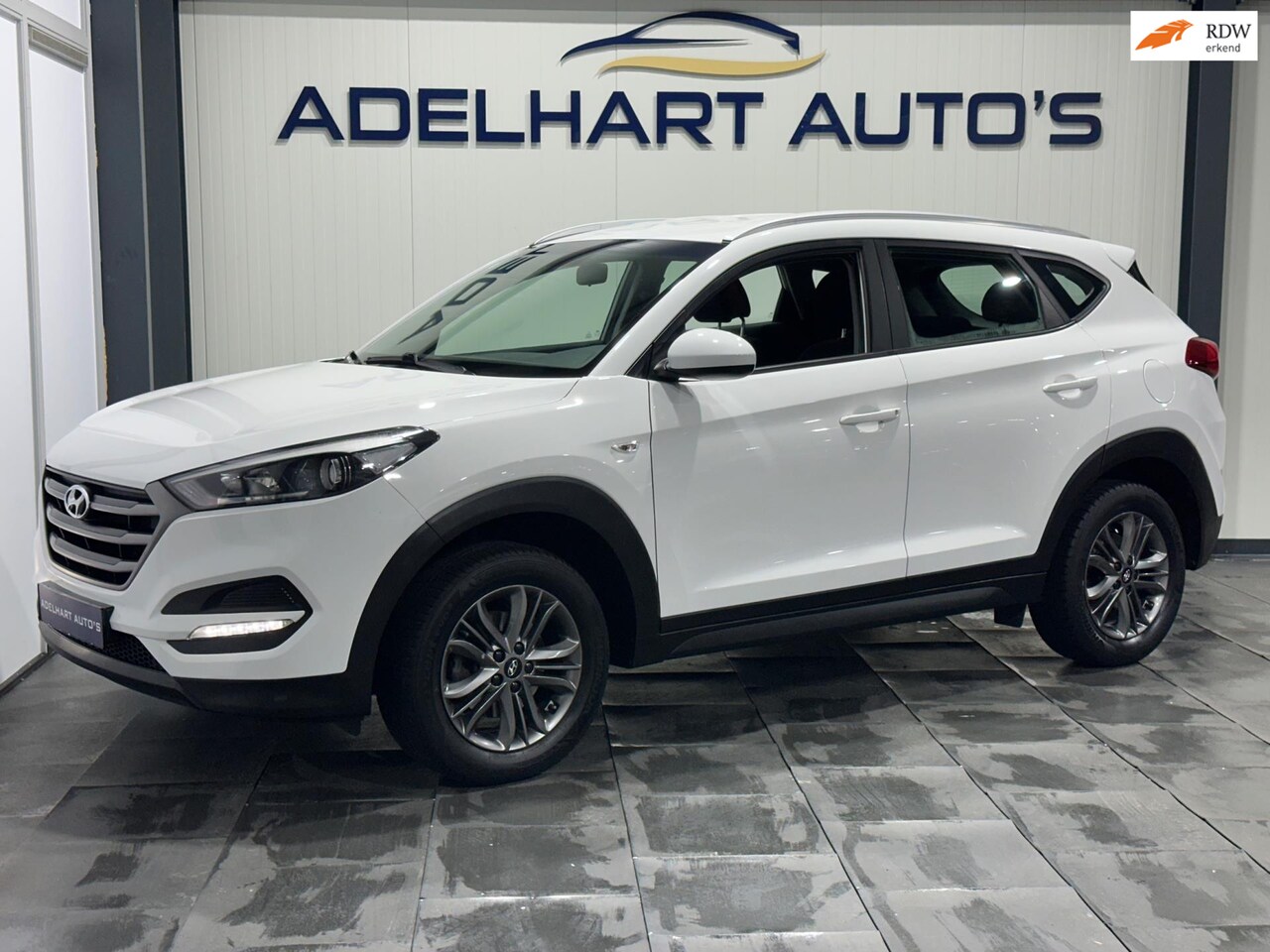 Hyundai Tucson - 1.6 GDi Comfort / Navigatie full Map / Camera / Cruise control / Parkeer sensoren - AutoWereld.nl