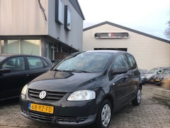 Volkswagen Fox - 1.2 Trendline Super zuinige, Nette en goed rijdende Fox. Apk 14-10-2026