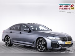 BMW 5-serie - 520 e Business Edition Plus M-Sport | SCHUIFDAK | LEDER | harman/kardon ✅ 1e Eigenaar