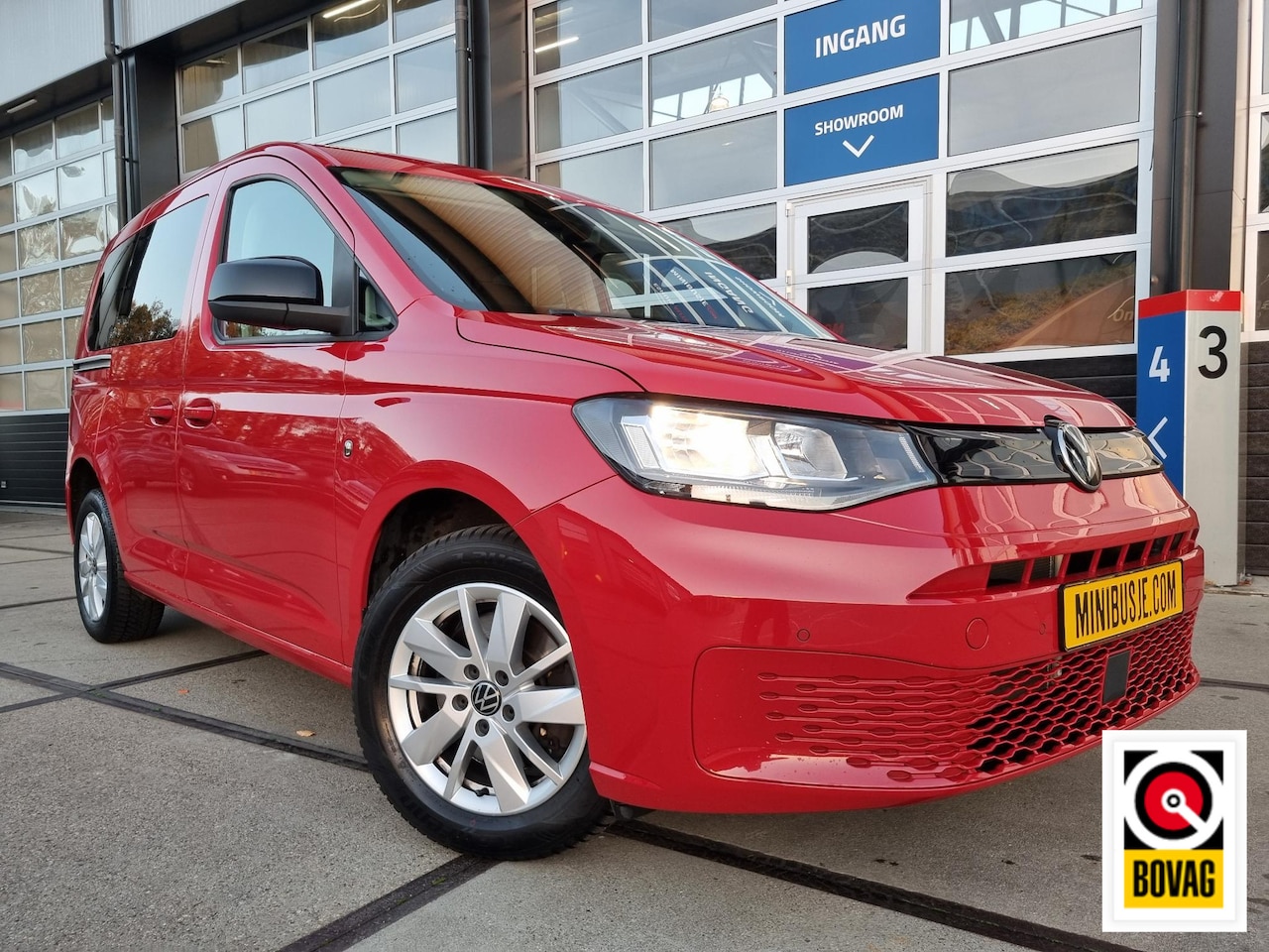 Volkswagen Caddy - Life 1.5 TSI DSG AUTOMAAT NAVI / CAMERA / APP CONNECT / PDC / ECC - AutoWereld.nl