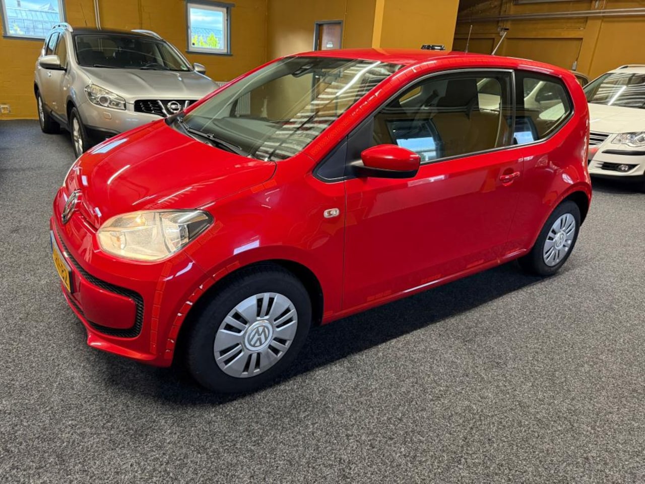 Volkswagen Up! - 1.0 move up! 1ste eigenaar originele navigatie airco telefoon verbinding - AutoWereld.nl