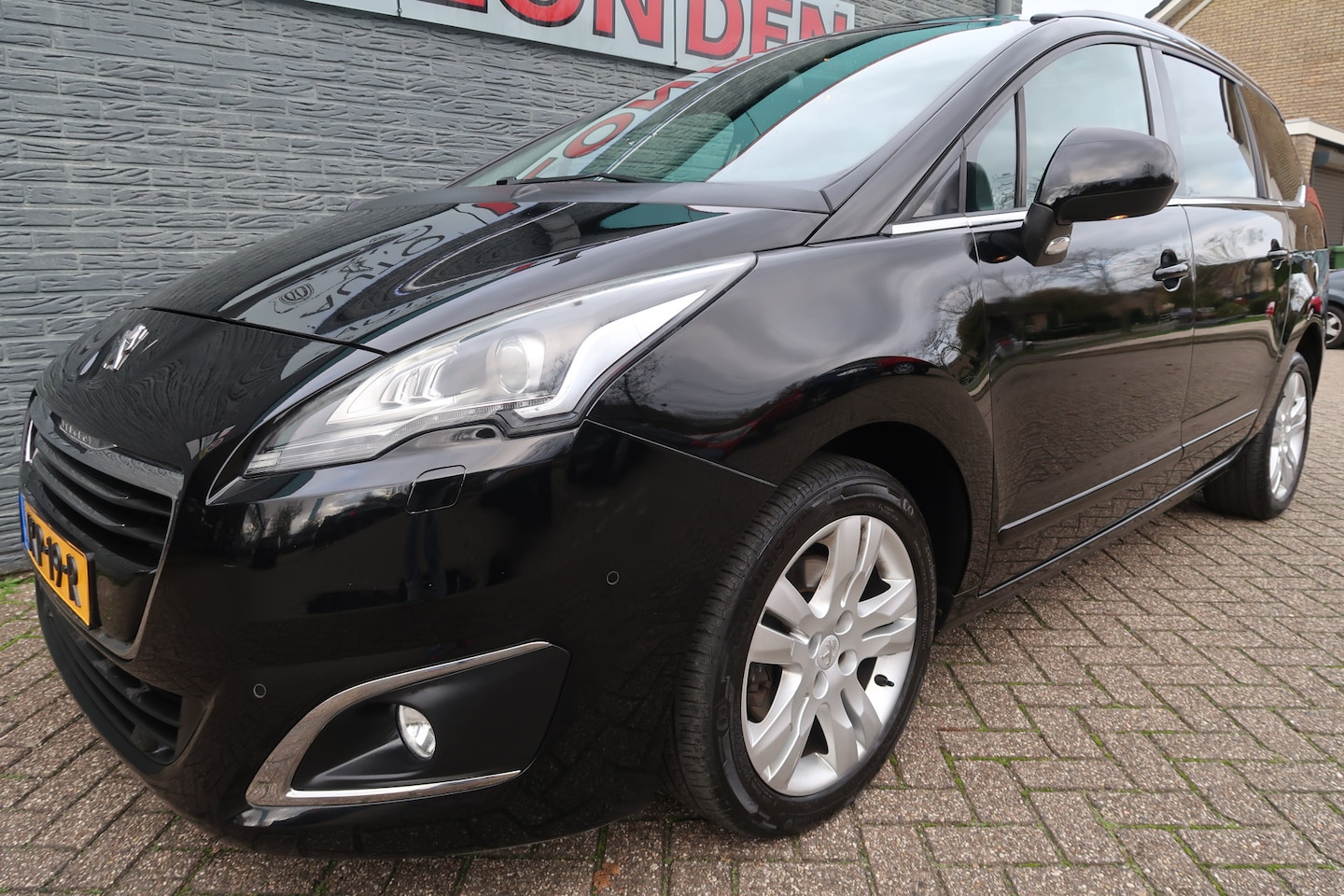 Peugeot 5008 - 1.6 THP Allure 7p. Eerste eigenaar 7 persoons - AutoWereld.nl