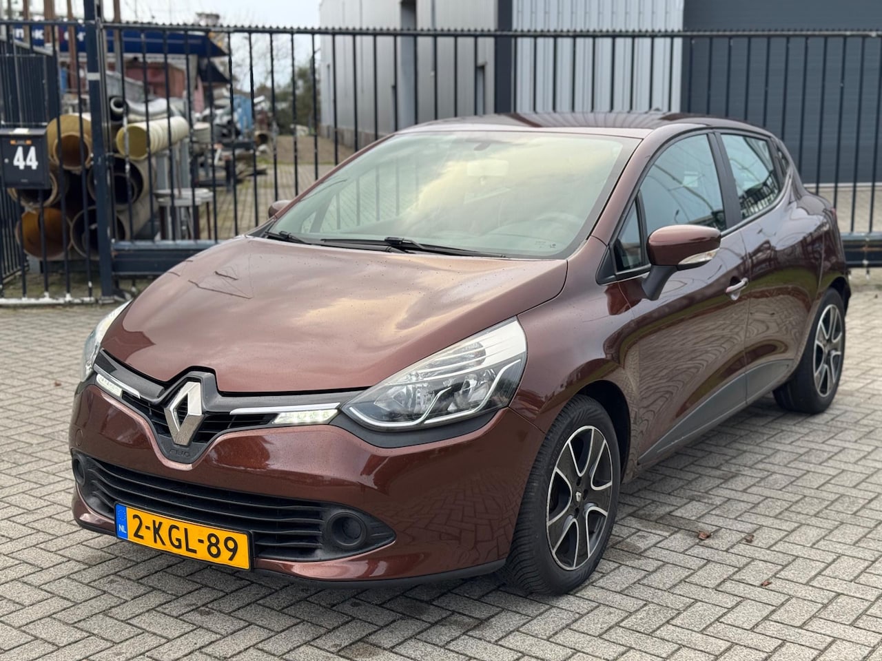 Renault Clio - 1.5 dCi ECO Expression Clima Navi Alacantra Leer - AutoWereld.nl