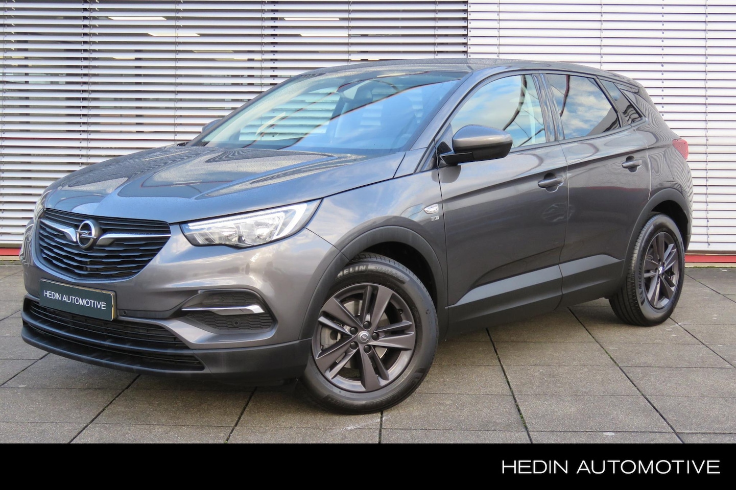 Opel Grandland X - 1.2 Turbo 120 Jaar Edition 1.2 Turbo 120 Jaar Edition - AutoWereld.nl