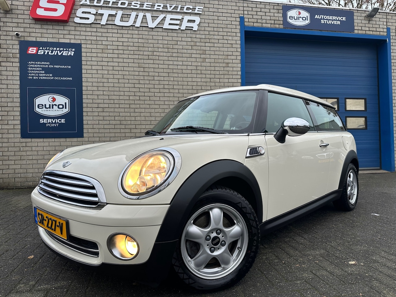 MINI Clubman - 1.4 One Anniversary Mini 1.4 One Anniversary - AutoWereld.nl