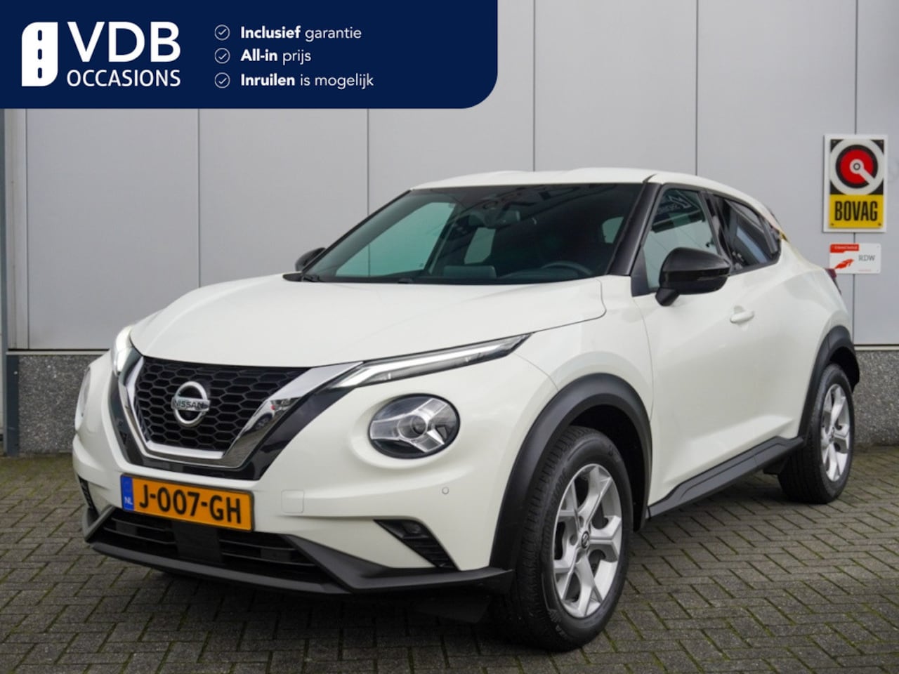 Nissan Juke - 1.0 DIG-T N-Connecta Keyless | Navigatie | 360° Camera | CarPlay - AutoWereld.nl