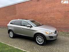 Volvo XC60 - 3.2 AWD Ocean Race Leder Navi Cruise Pano