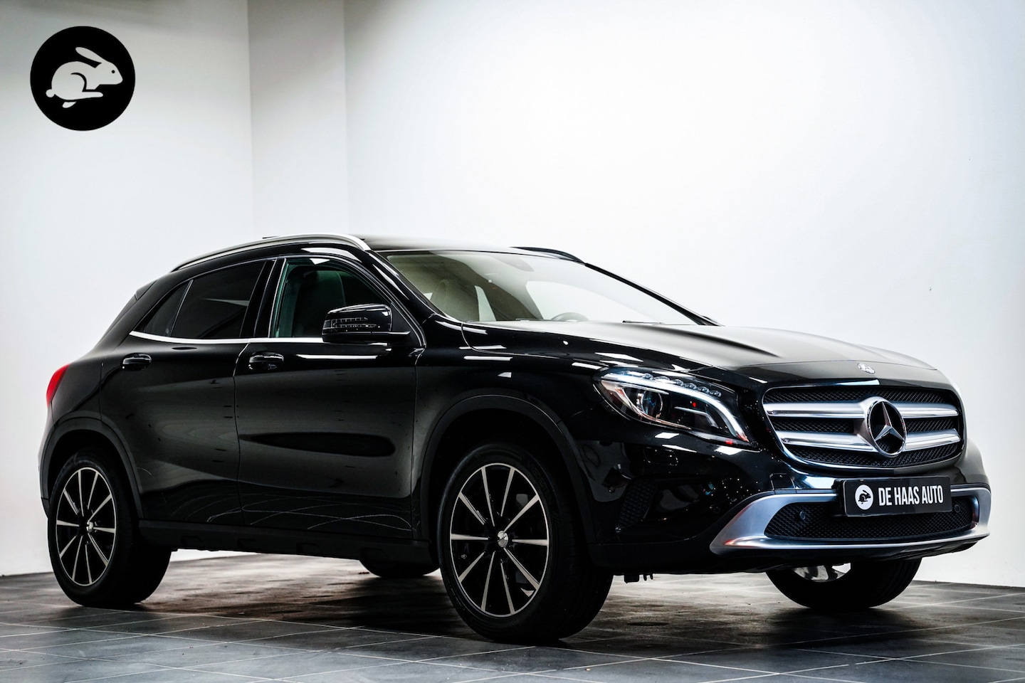 Mercedes-Benz GLA-Klasse - 180 Prestige|Panodak|Stoelverwarming|Bi-Xenon - AutoWereld.nl