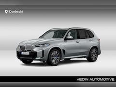 BMW X5 - xDrive50e M-Sport | Panorama | Comfortzetels | Trekhaak | Driving Assistant Professional |