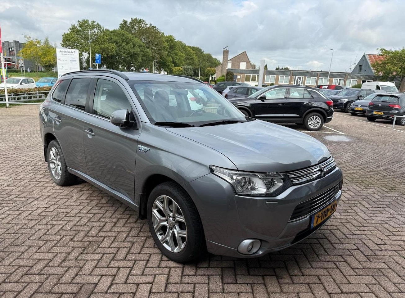 Mitsubishi Outlander - 2.0 PHEV instyle 2.0 PHEV Instyle - AutoWereld.nl