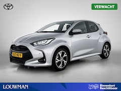 Toyota Yaris - 1.5 Hybrid 115 Dynamic | Stoelverwarming | Parkeersensoren rondom |