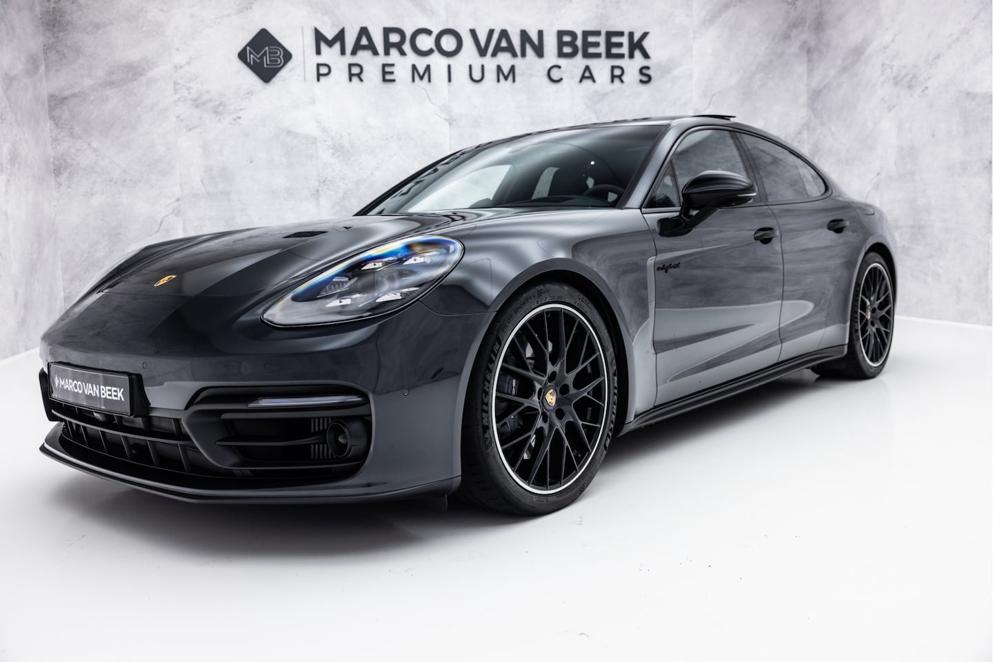 Porsche Panamera - 2.9 4 E-Hybrid Platinum Edition | Pano | Achterassturing | Sportuitlaat | ACC | Bose - AutoWereld.nl