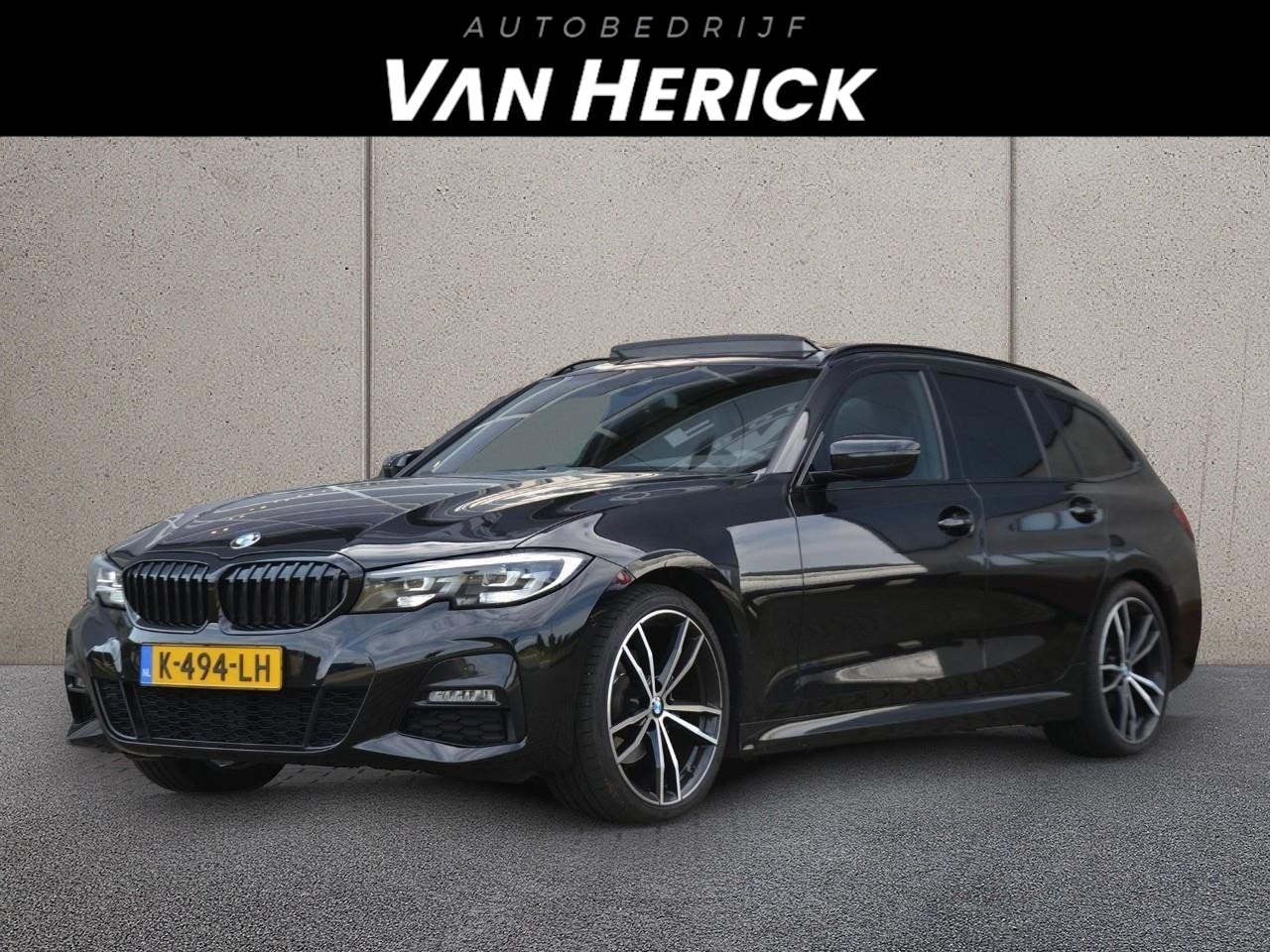 BMW 3-serie Touring - 320i Executive Edition M-Sport | Trekhaak | Camera | Pano - AutoWereld.nl